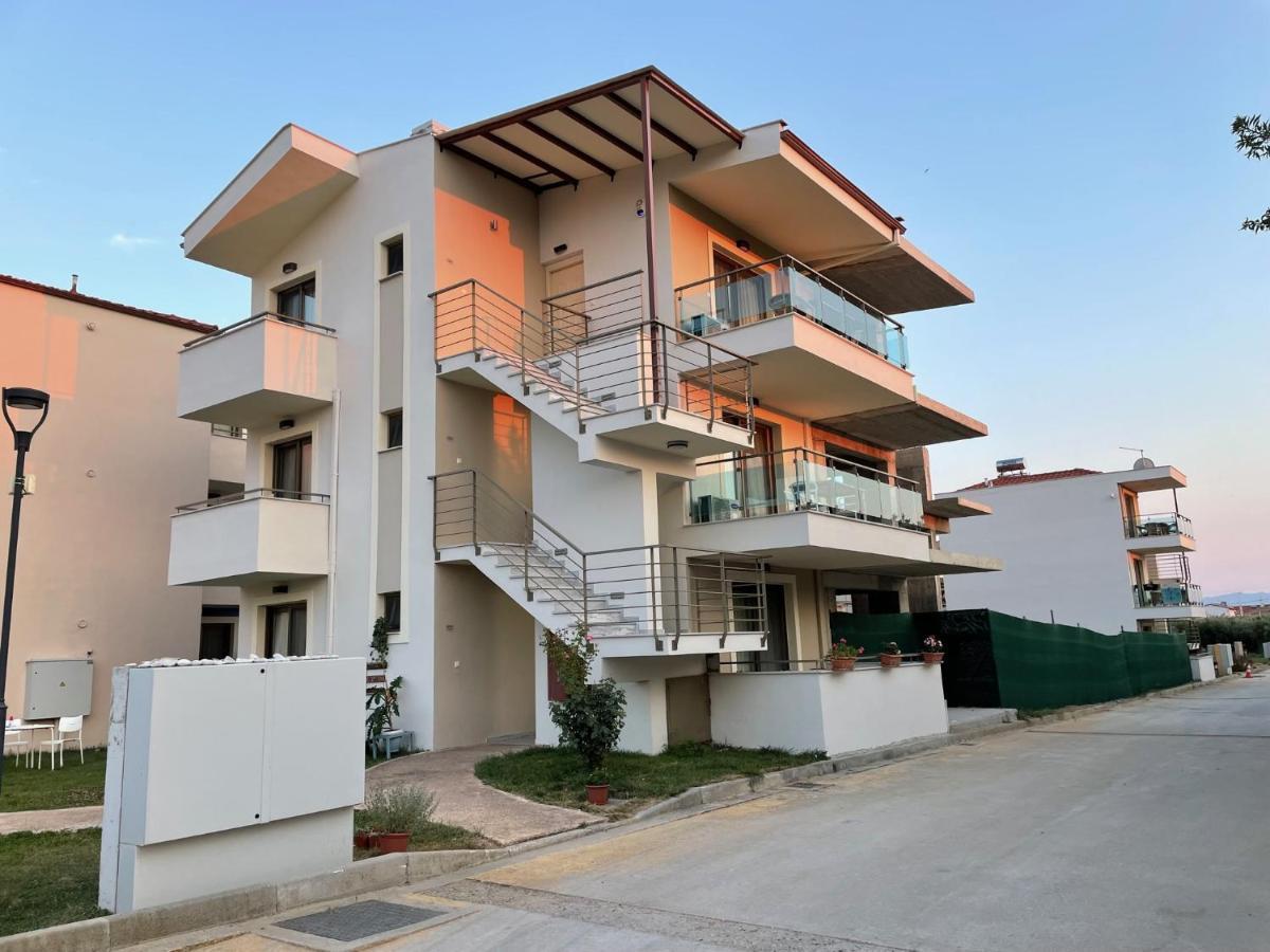 Ofrynio Deluxe Apartments Ofrínio Kültér fotó