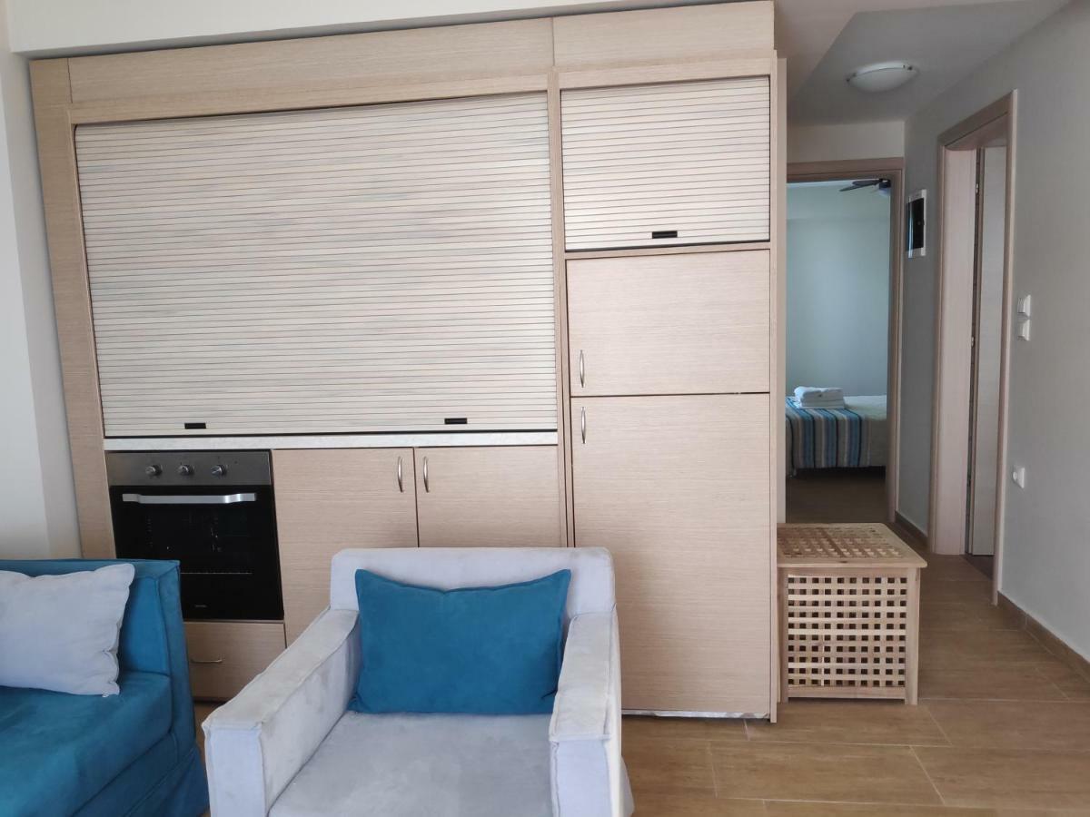 Ofrynio Deluxe Apartments Ofrínio Kültér fotó