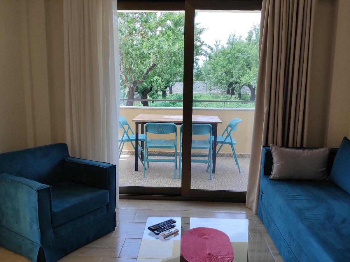 Ofrynio Deluxe Apartments Ofrínio Kültér fotó