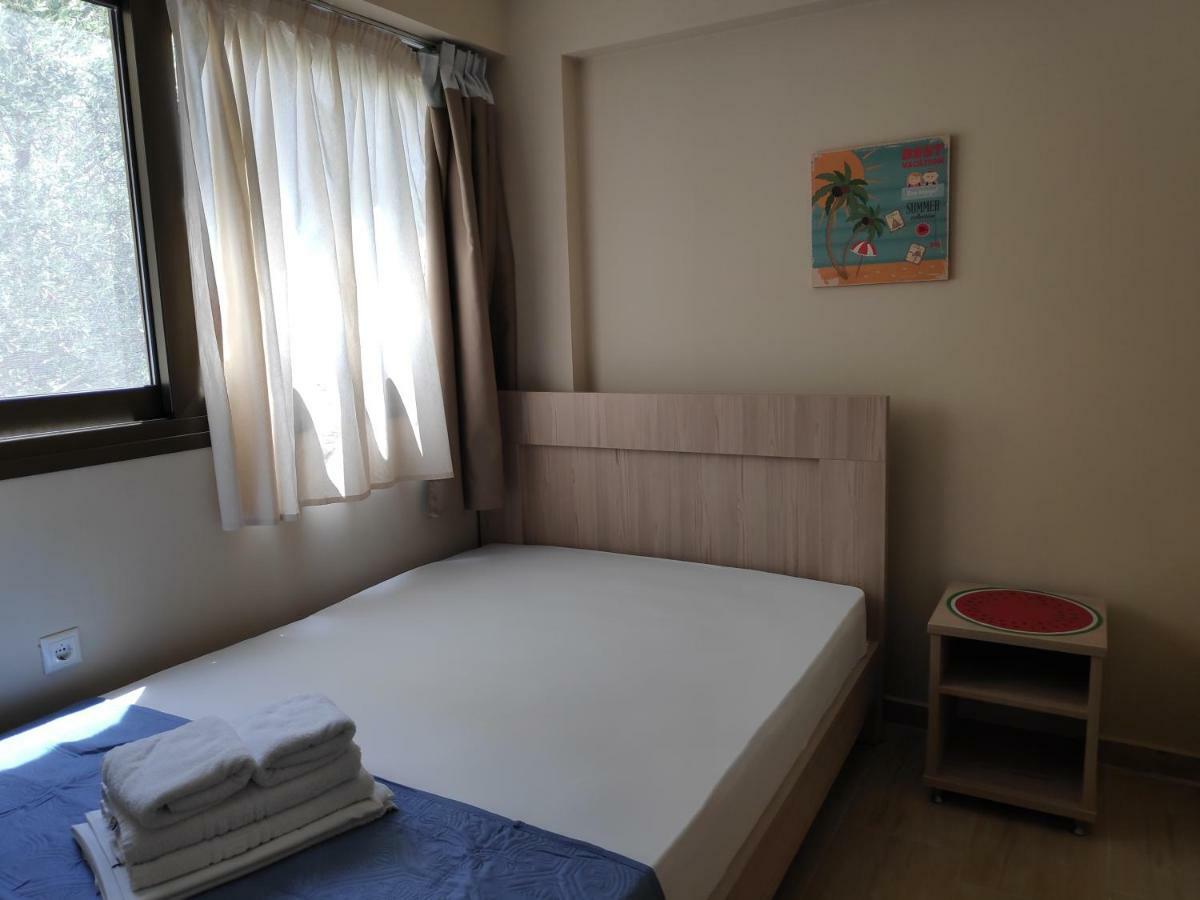Ofrynio Deluxe Apartments Ofrínio Kültér fotó