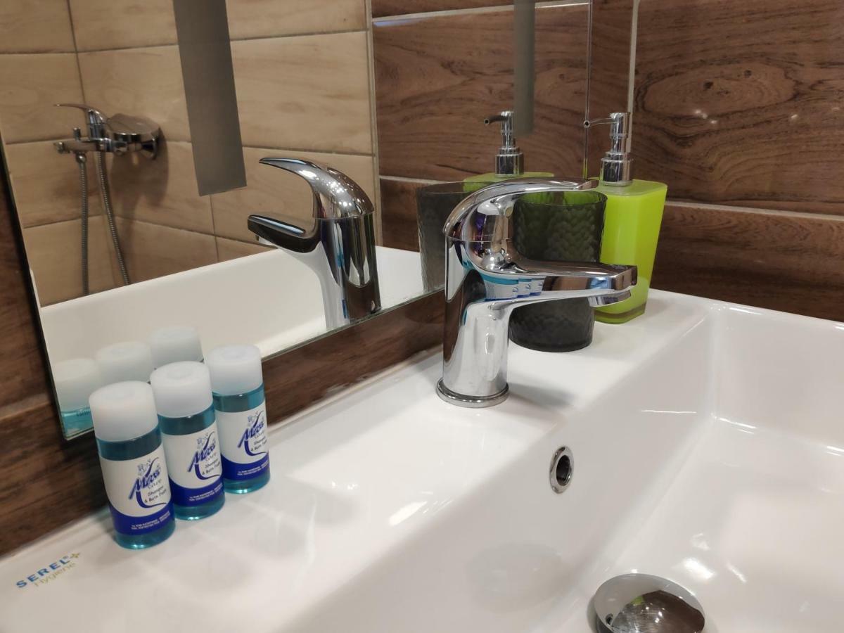 Ofrynio Deluxe Apartments Ofrínio Kültér fotó